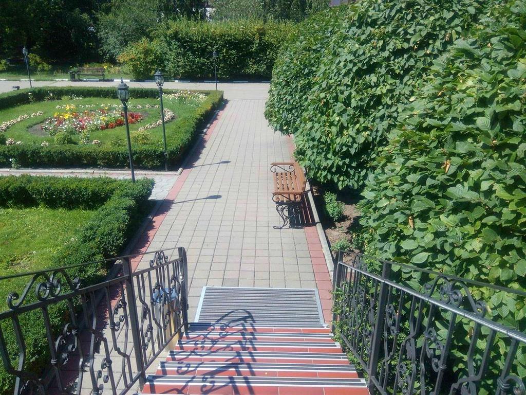 Chervona Kalina Otel Kiev Dış mekan fotoğraf