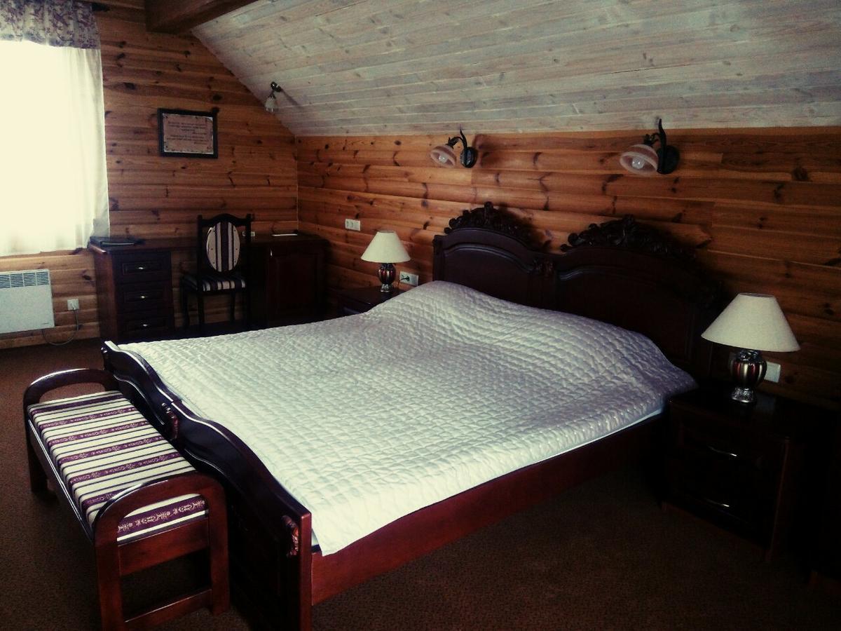 Chervona Kalina Otel Kiev Dış mekan fotoğraf