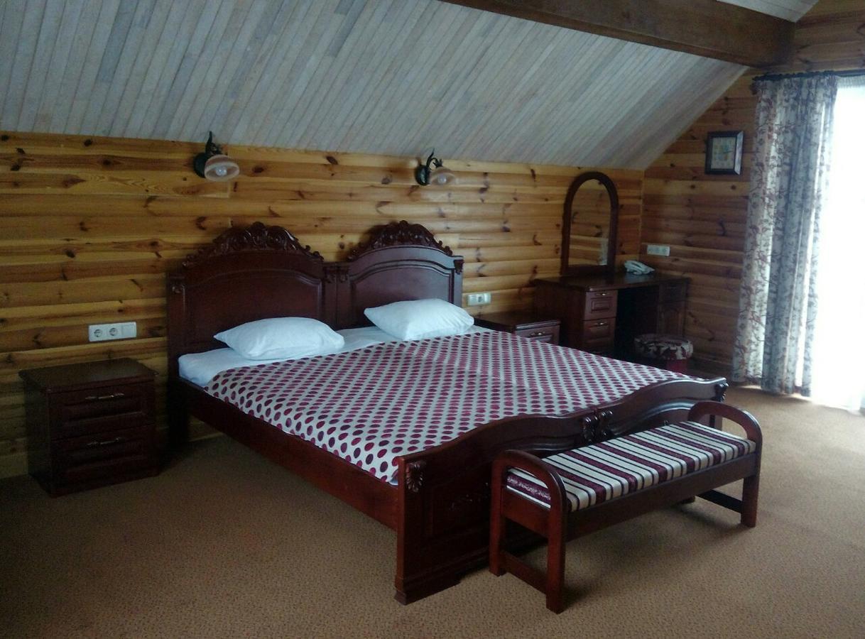 Chervona Kalina Otel Kiev Dış mekan fotoğraf