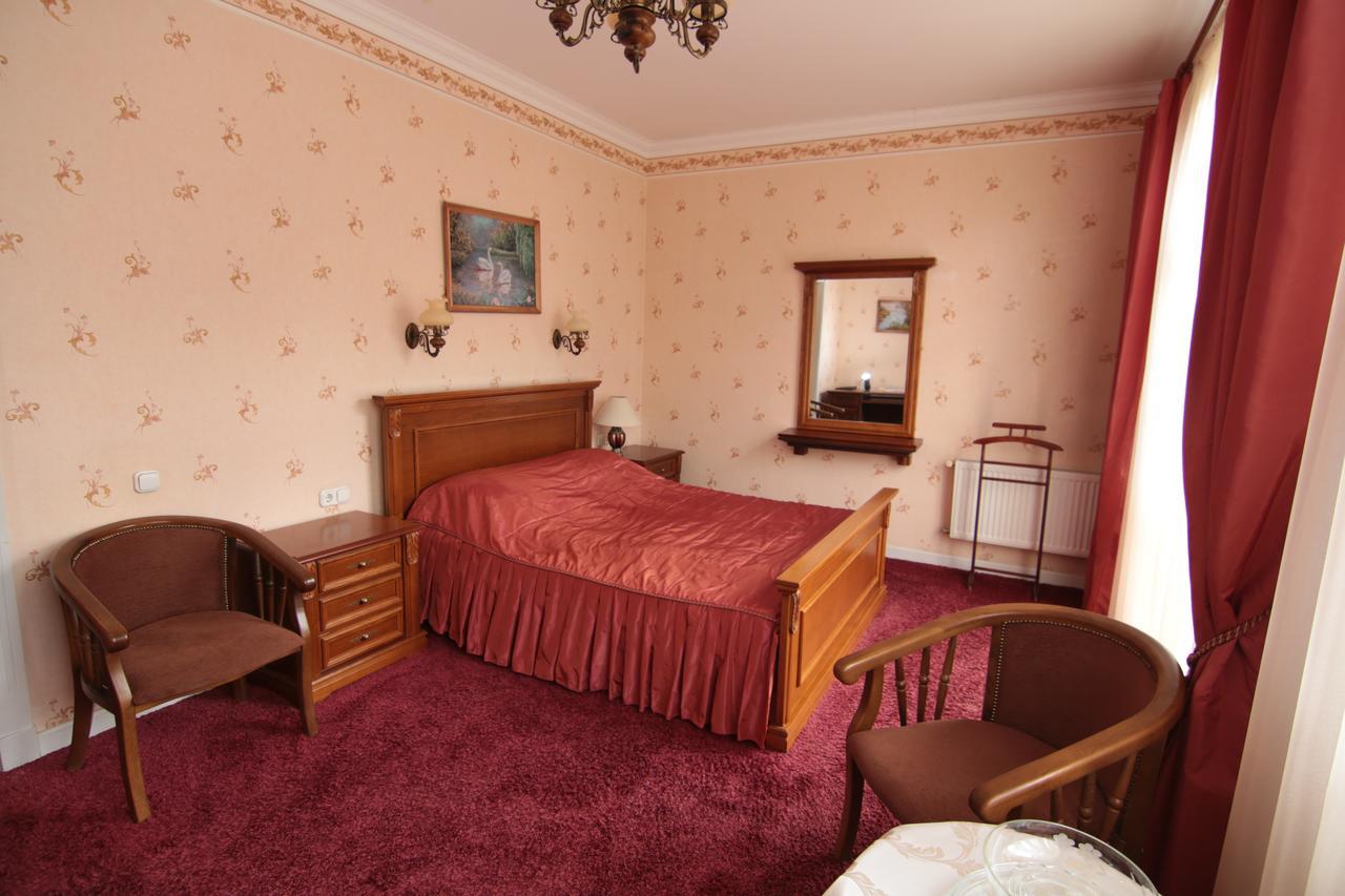 Chervona Kalina Otel Kiev Dış mekan fotoğraf