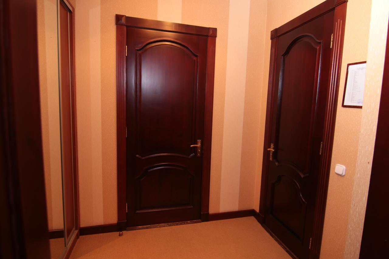 Chervona Kalina Otel Kiev Dış mekan fotoğraf