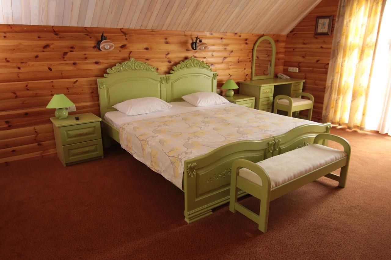 Chervona Kalina Otel Kiev Dış mekan fotoğraf