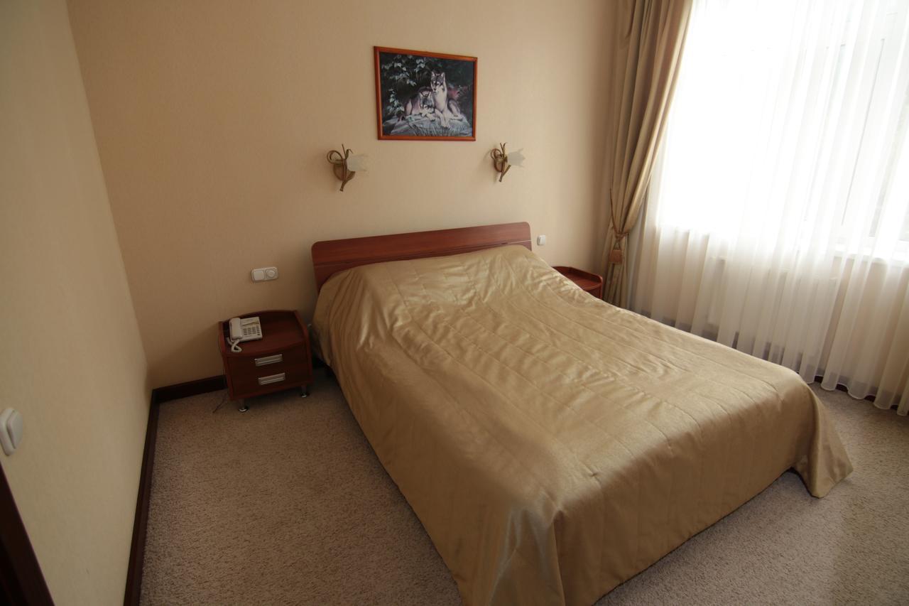 Chervona Kalina Otel Kiev Dış mekan fotoğraf